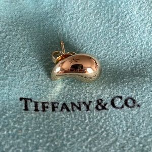 Tiffany & Co. single Teardrop earring
